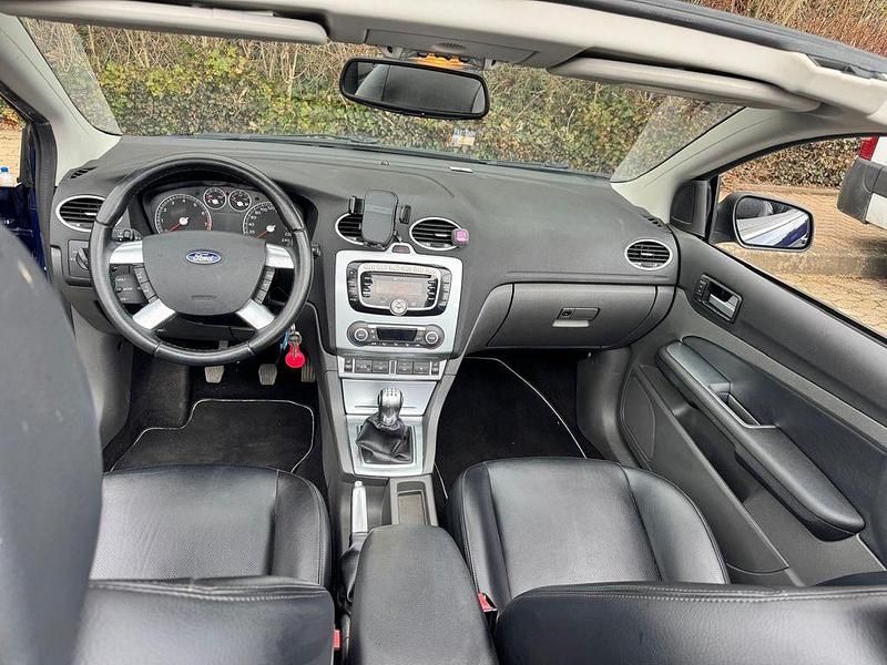 Gebraucht Ford Focus Cabriolet Titanium 145 PS (106 kW) 2007 Blau Cabrio