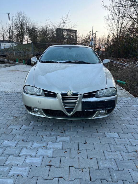 Gebraucht 2005 Alfa Romeo 156 Distinctive Limousine | 2.499 € - Bild 1/4