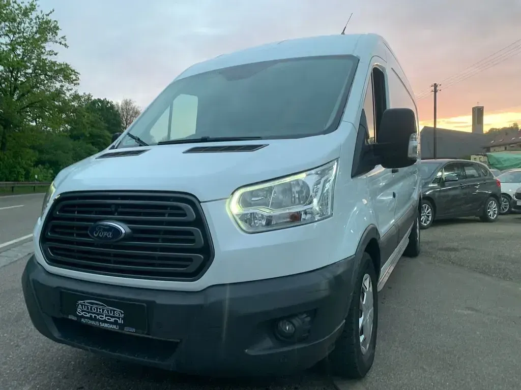 Gebraucht Ford Transit Trend 131 PS (96 kW) 2018 Weiß Limousine