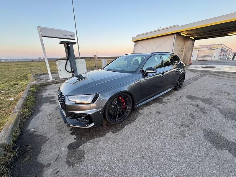 Gebraucht Audi RS4 Ambiente 450 PS (330 kW) 2018 Grau Kombi
