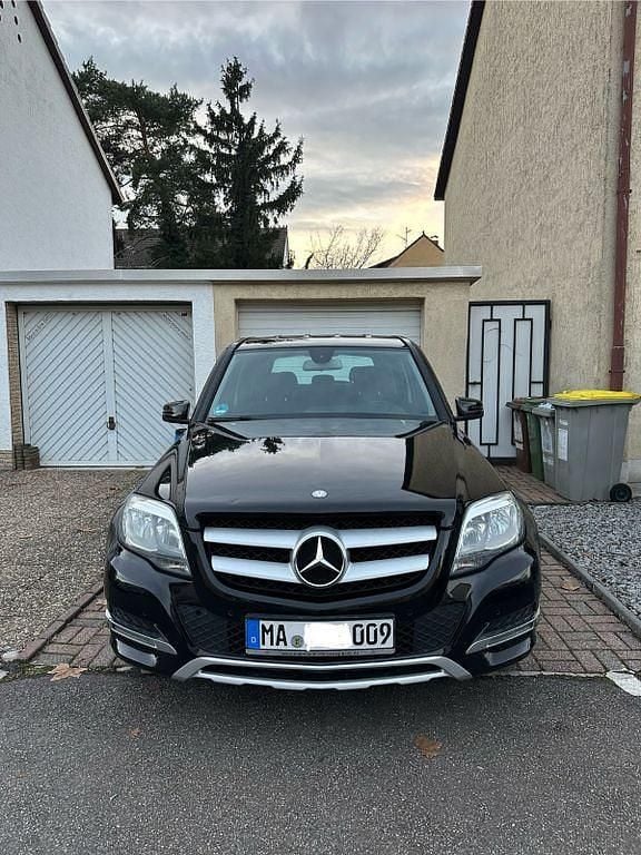 Gebraucht Mercedes GLK200 143 PS (105 kW) 2015 Schwarz SUV