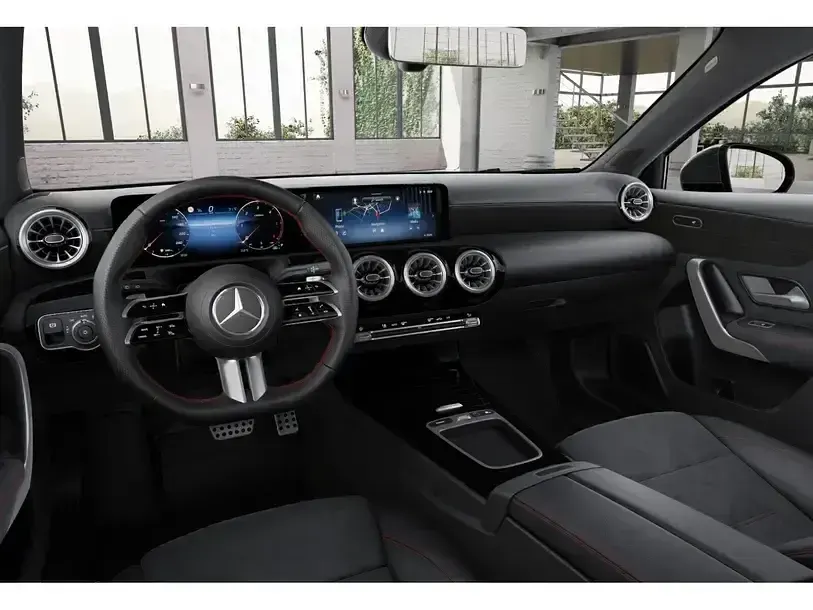 Gebraucht Mercedes A200 AMG 150 PS (110 kW) 2025 Schwarz Limousine