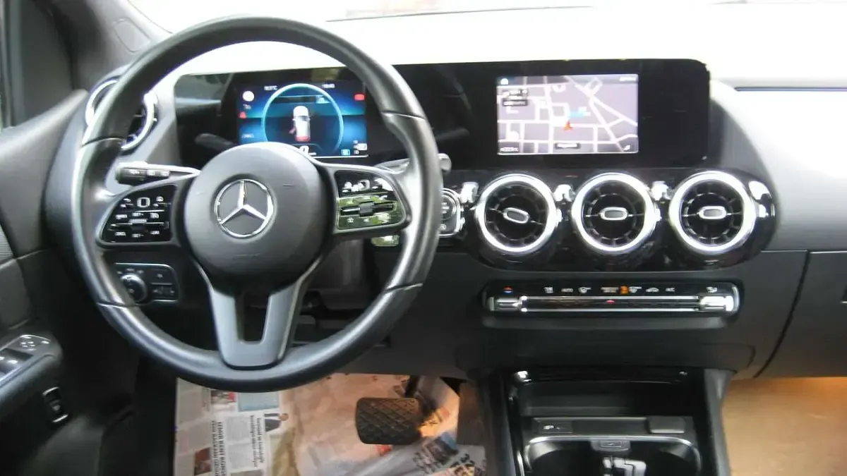 Gebraucht Mercedes B200 Edition 150 PS (110 kW) 2021 Silber Kleinwagen