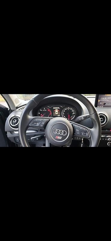 Gebraucht Audi A3 116 PS (85 kW) 2017 Grau Limousine