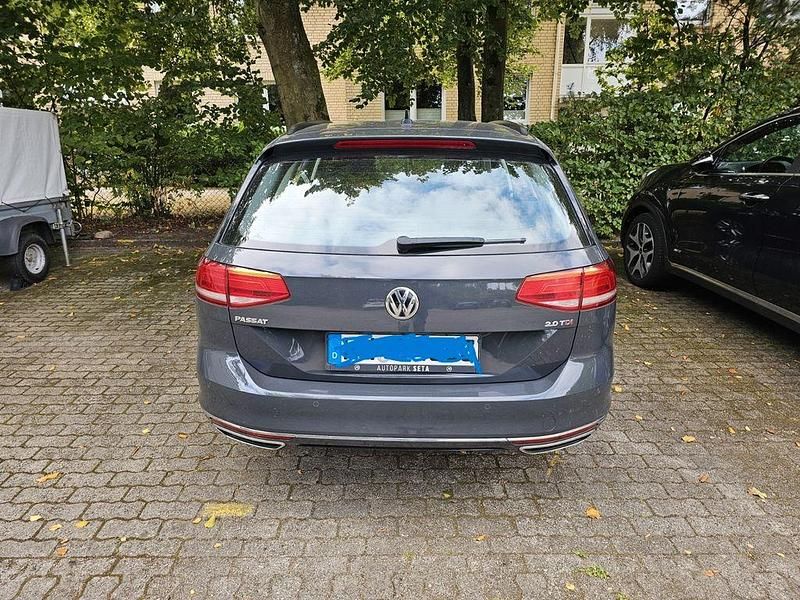 Gebraucht VW Passat Comfortline 190 PS (139 kW) 2017 Grau Limousine