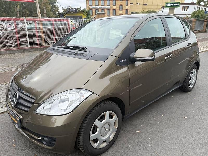 Braun Gebraucht 2011 Mercedes A160 Van / Kleinbus | 5.480 € (Fairer Preis) - Bild 1/4