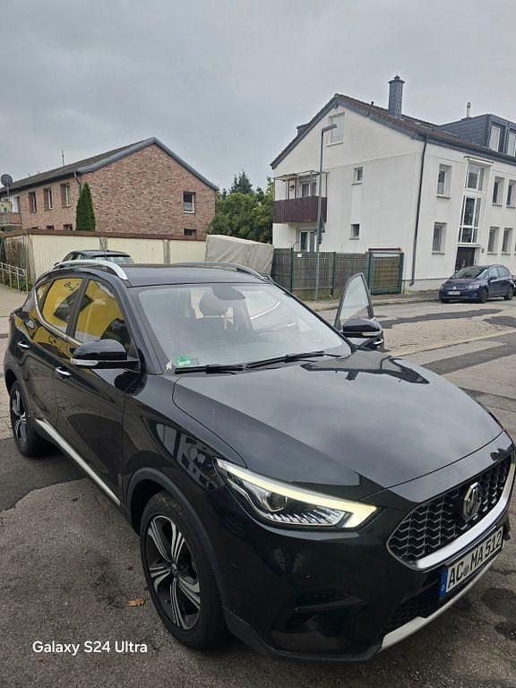 Schwarz Gebraucht 2024 MG ZS Luxury Limousine | 17.900 € (Guter Preis) - Bild 1/1