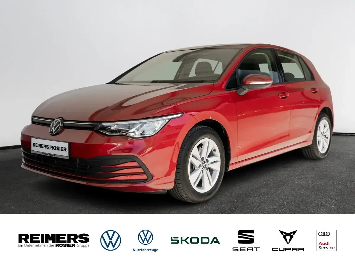 Second-hand VW Golf VIII Life 116 CP (85 kW) 2024 Berlinǎ