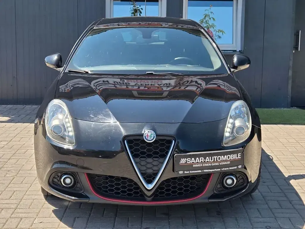 Gebraucht Alfa Romeo Giulietta 117 PS (86 kW) 2017 Schwarz Kleinwagen