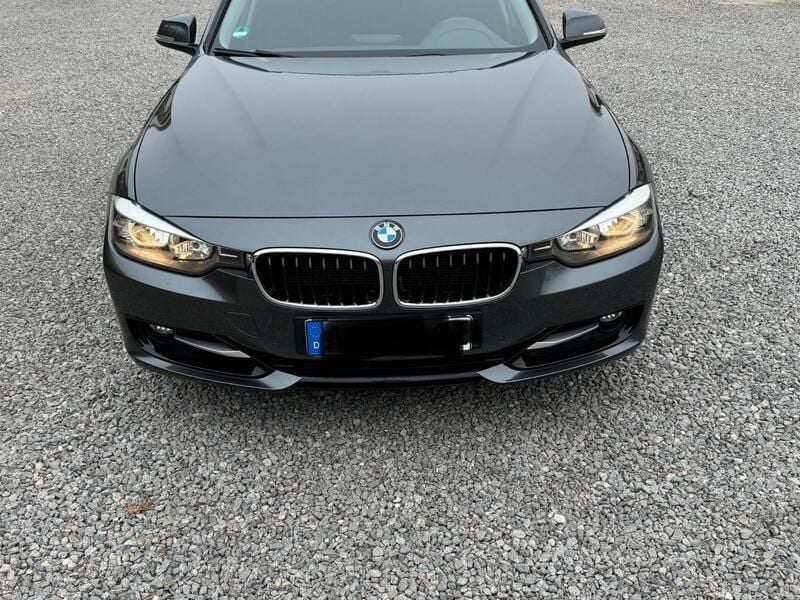 Grau Gebraucht 2014 BMW 320 Kombi | 17.000 € - Bild 1/4