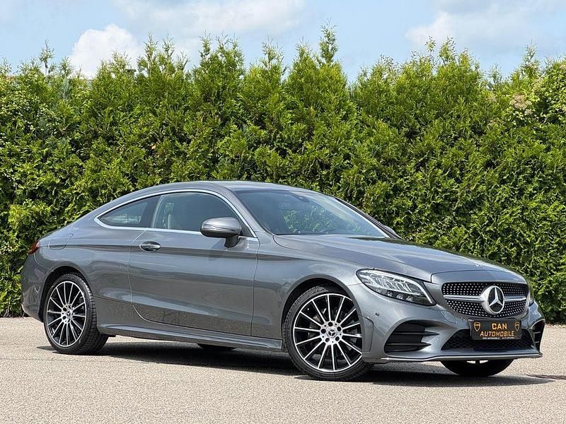 Grau Gebraucht 2019 Mercedes C180 AMG line Coupé | 22.900 € (Guter Preis) - Bild 1/4