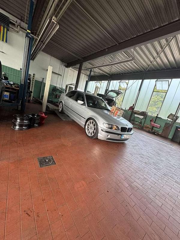 Gebraucht 2003 BMW 318 Sport Line Limousine | 3.000 € (Teuer) - Bild 1/4