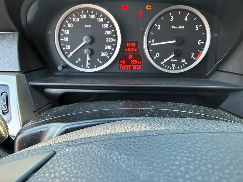 Gebraucht BMW 523 177 PS (130 kW) 2006 Blau Limousine