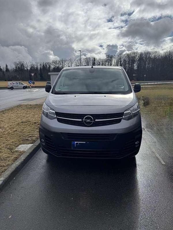 Gebraucht Opel Vivaro Edition 122 PS (89 kW) 2020 Silber Van / Kleinbus