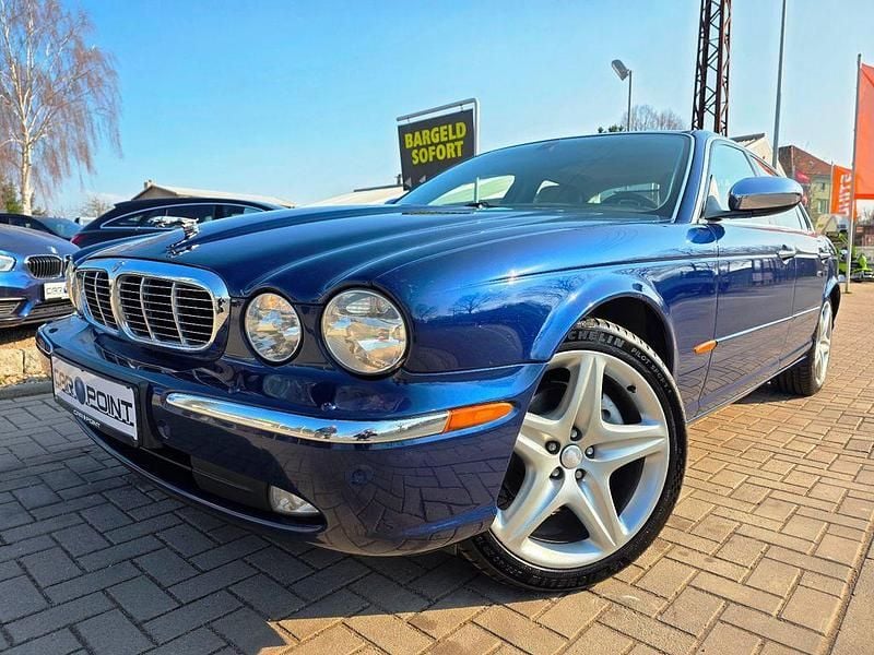 Gebraucht Jaguar XJ8 298 PS (219 kW) 2003 Blau Limousine