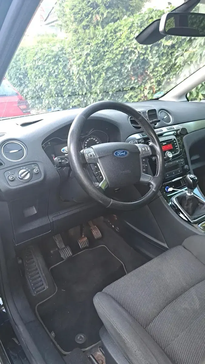 Gebraucht Ford S-MAX S 140 PS (102 kW) 2013 Schwarz Van / Kleinbus