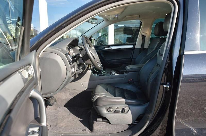 Gebraucht VW Touareg Terrain Tech 262 PS (192 kW) 2015 Schwarz SUV