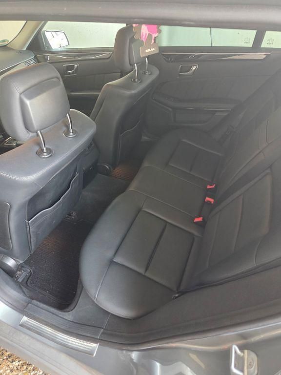 Gebraucht Mercedes E350 231 PS (169 kW) 2010 Grau Limousine