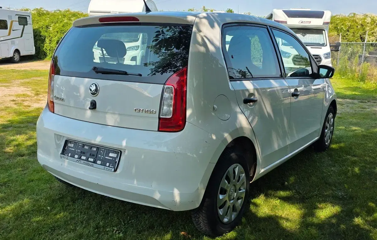 Gebraucht Skoda Citigo Active 60 PS (44 kW) 2012 Weiß Kleinwagen