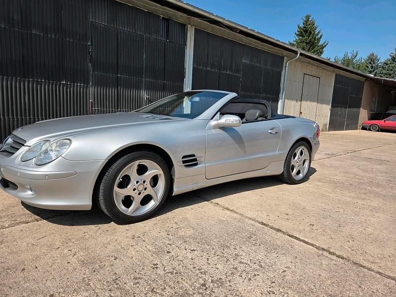 Silber Gebraucht 2002 Mercedes SL500 Cabrio | 14.900 € (Fairer Preis) - Bild 1/4