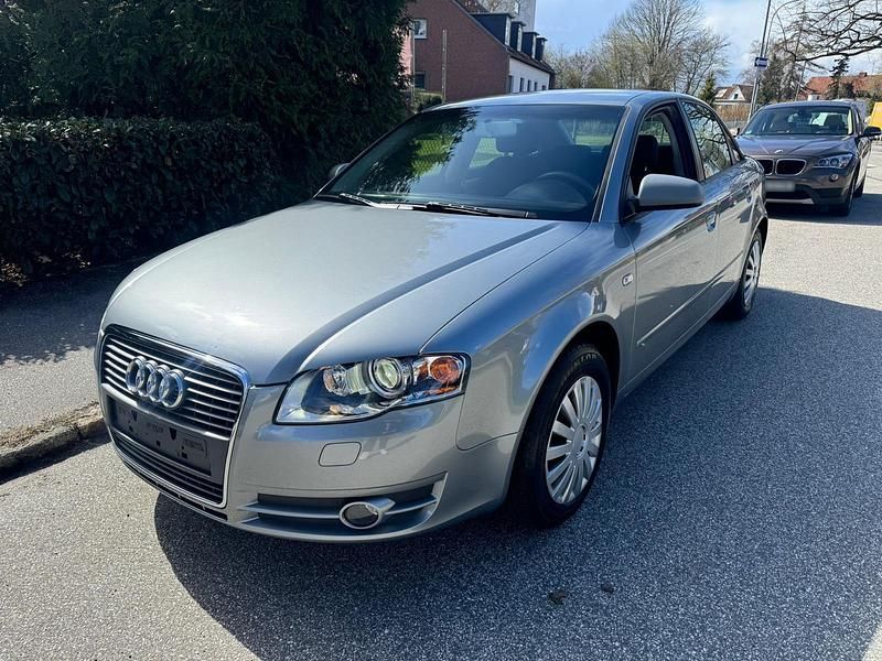 Gebraucht Audi A4 130 PS (95 kW) 2006 Silber Limousine