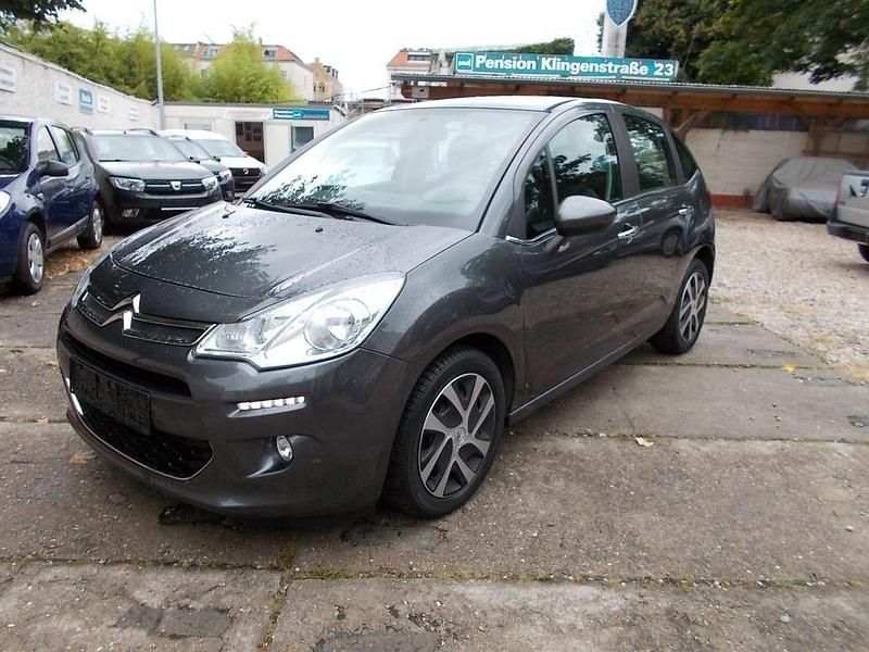Grau Gebraucht 2016 Citroën C3 PureTech Kleinwagen | 6.990 € (Fairer Preis) - Bild 1/4