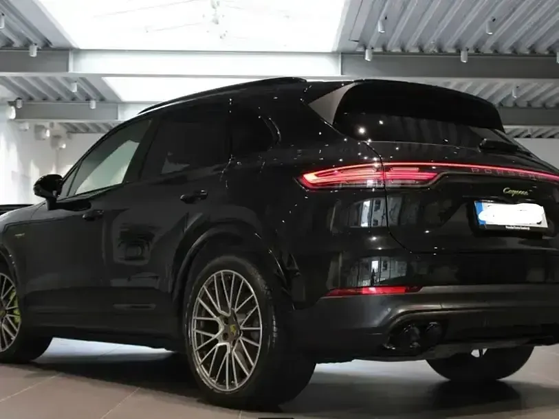 Gebraucht Porsche Cayenne E-Hybrid Platinum Edition 340 PS (250 kW) 2023 Chromitschwarz SUV