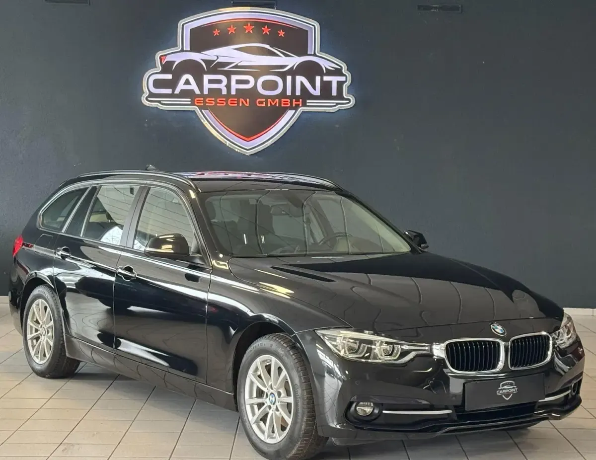 Gebraucht BMW 320 Sport Line 190 PS (139 kW) 2018 Schwarz Kombi