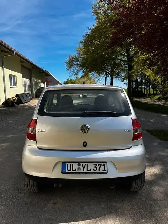 Second-hand VW Fox 69 CP (50 kW) 2007 Gri Hatchback