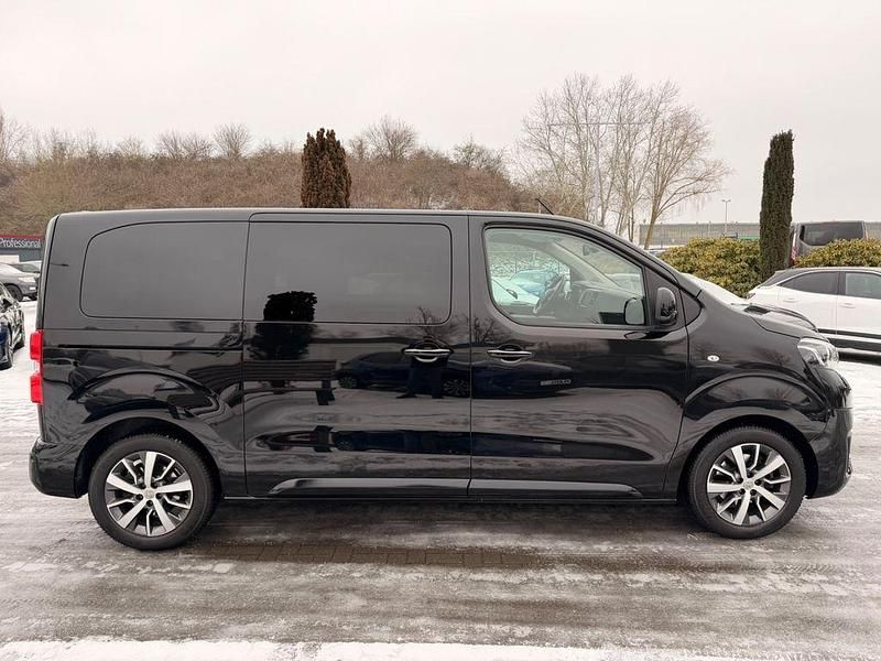 Gebraucht Toyota Proace Executive 177 PS (130 kW) 2020 Schwarz Van / Kleinbus