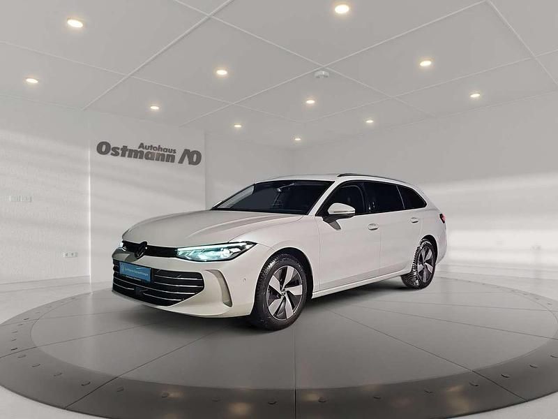 Gebraucht VW Passat Business 150 PS (110 kW) 2025 Weiß Kombi