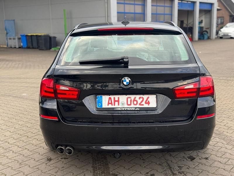 Gebraucht BMW 520 184 PS (135 kW) 2013 Schwarz Kombi
