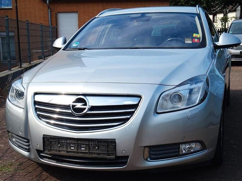 Silber Gebraucht 2012 Opel Insignia Innovation Kombi | 3.350 € (Superpreis) - Bild 1/4
