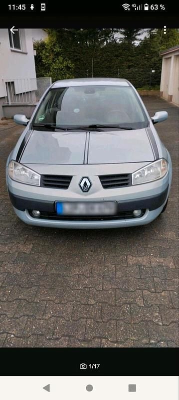 Silber Gebraucht 2004 Renault Mégane II Limousine | 1.600 € (Fairer Preis) - Bild 1/4