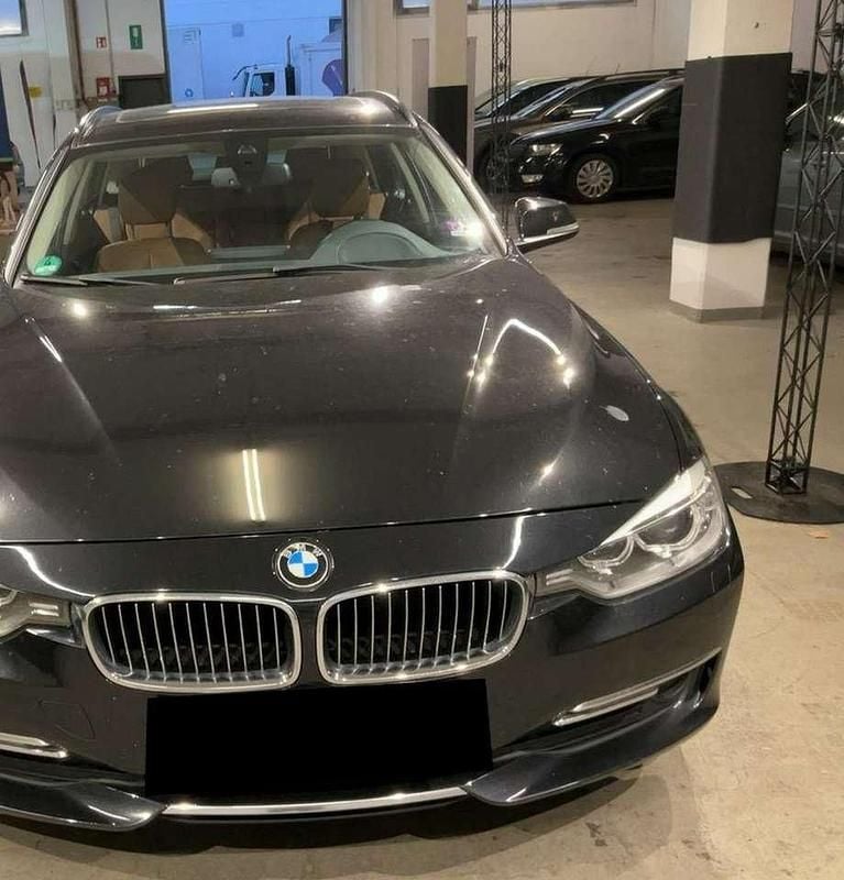 Schwarz Gebraucht 2014 BMW 320 Kombi | 7.300 € (Superpreis) - Bild 1/4