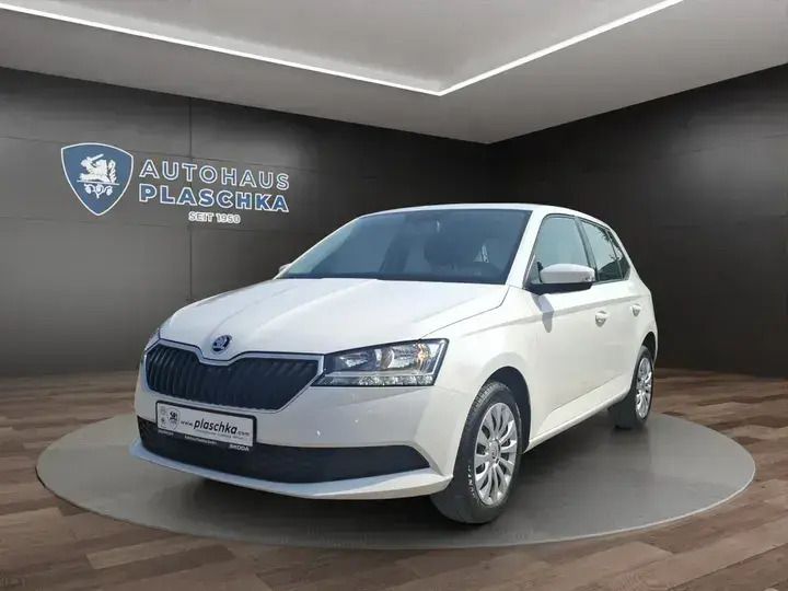 Quarzgrau Gebraucht 2020 Skoda Fabia Drive Kombi | 16.570 € (Etwas zu teuer) - Bild 1/3