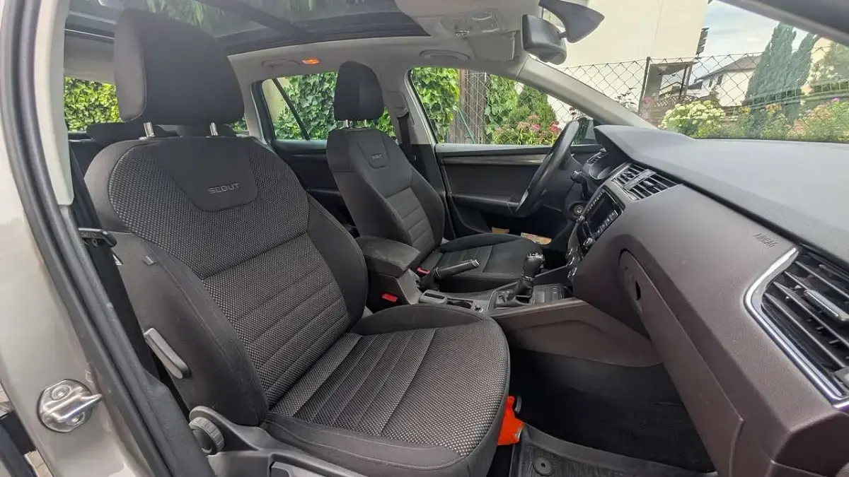Gebraucht Skoda Octavia 179 PS (131 kW) 2015 Beige Kombi