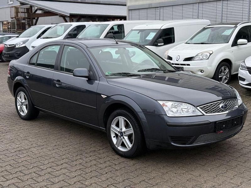 Gebraucht Ford Mondeo Ambiente 125 PS (91 kW) 2006 Grau Limousine
