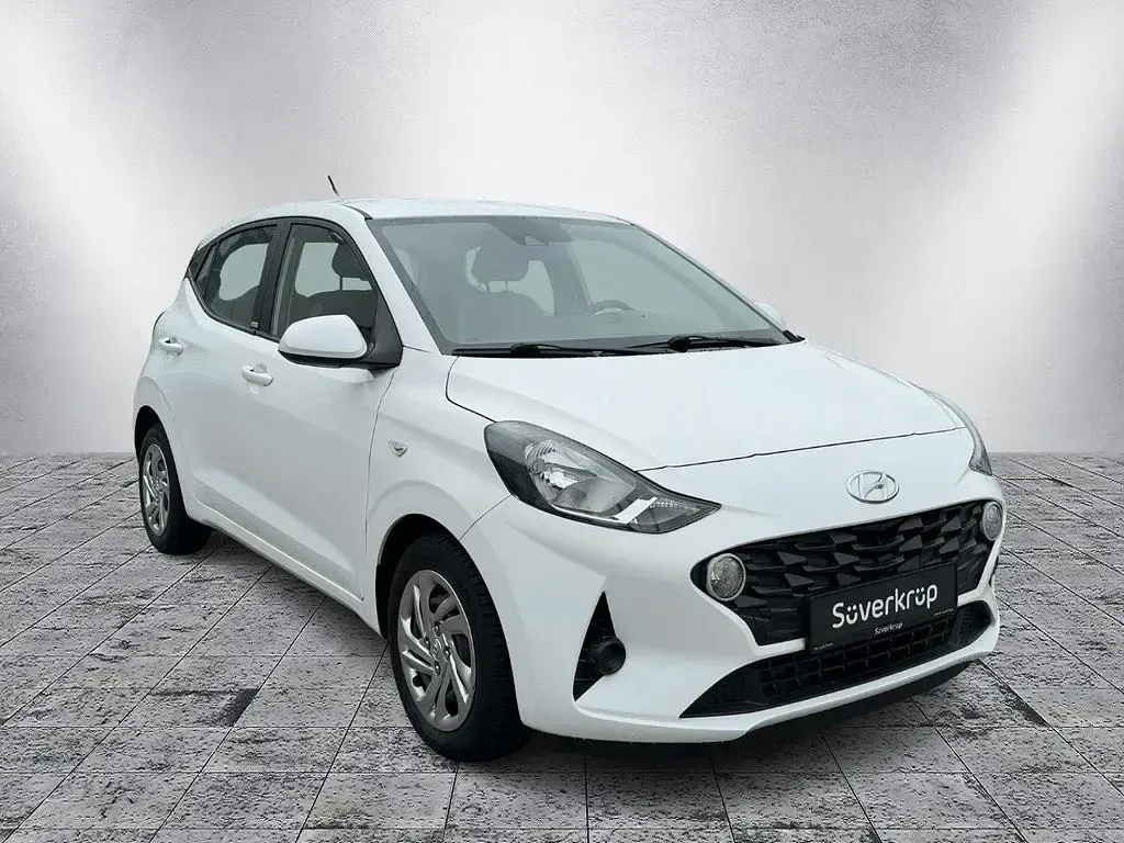 Gebraucht Hyundai i10 Select 67 PS (49 kW) 2020 Weiß Kleinwagen