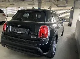 Usado Mini Cooper 136 CV (100 kW) 2023 Negro Utilitario