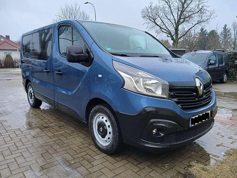 Gebraucht Renault Trafic 125 PS (91 kW) 2017 Blau Van / Kleinbus