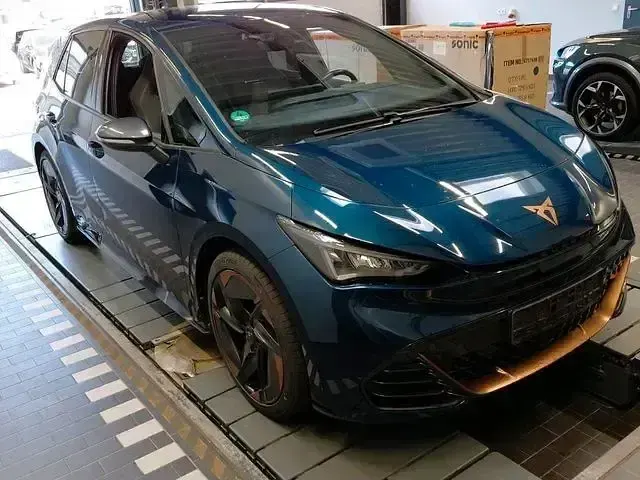 Gebraucht Cupra Born 150 kW (204 PS) 2022 Weiß Kleinwagen