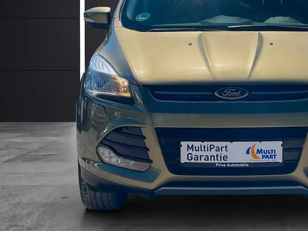 Gebraucht Ford Kuga Titanium 150 PS (110 kW) 2015 Grün SUV