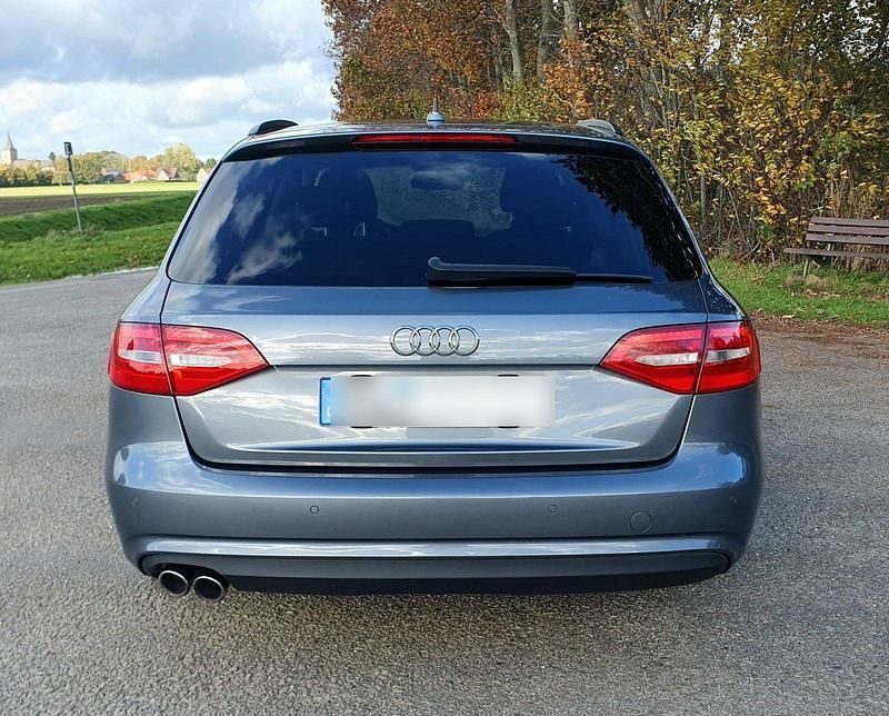 Gebraucht Audi A4 177 PS (130 kW) 2013 Grau Kombi