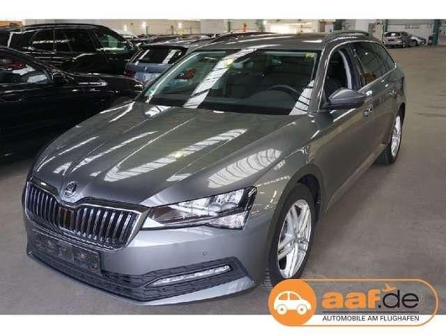 Grau Gebraucht 2022 Skoda Superb Ambition Kombi | 24.450 € (Guter Preis) - Bild 1/3