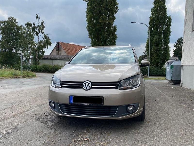 Gold Gebraucht 2014 VW Touran Life Van / Kleinbus | 8.700 € (Guter Preis) - Bild 1/4
