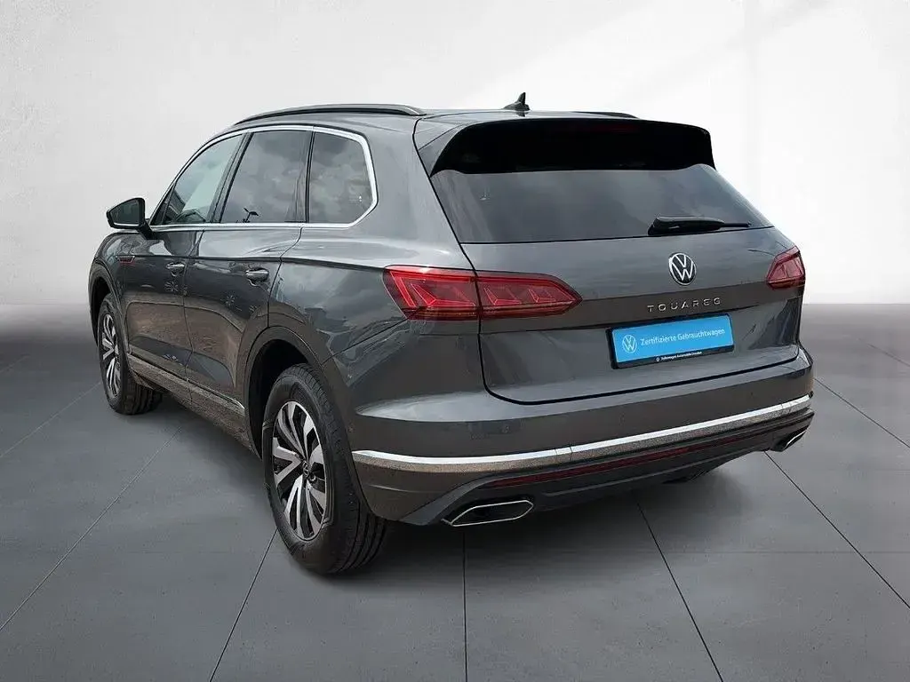 Gebraucht VW Touareg Elegance 286 PS (210 kW) 2023 Siliziumgrau metallic SUV