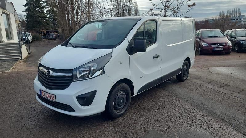 Gebraucht Opel Vivaro 115 PS (84 kW) 2015 Weiß Van / Kleinbus