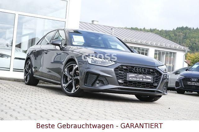 Grau Gebraucht 2022 Audi A4 Ambiente Limousine | 27.990 € (Teuer) - Bild 1/4