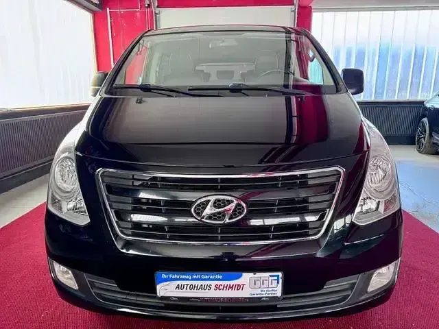 Gebraucht Hyundai H-1 Comfort 170 PS (125 kW) 2016 Schwarz Van / Kleinbus